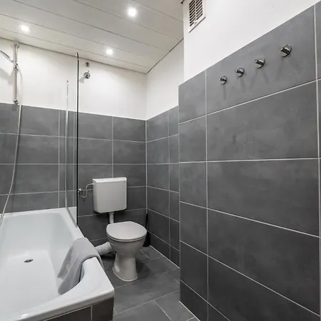 Urbaner Komfort Und Lage In Barmen - Blnm شقة وبرتال