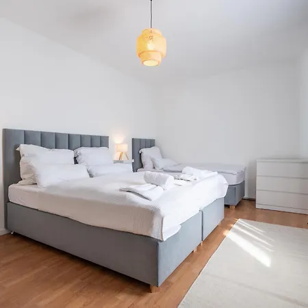 Urbaner Komfort Und Lage In Barmen - Blnm * وبرتال