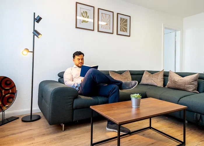 Urbaner Komfort Und Lage In Barmen - Blnm